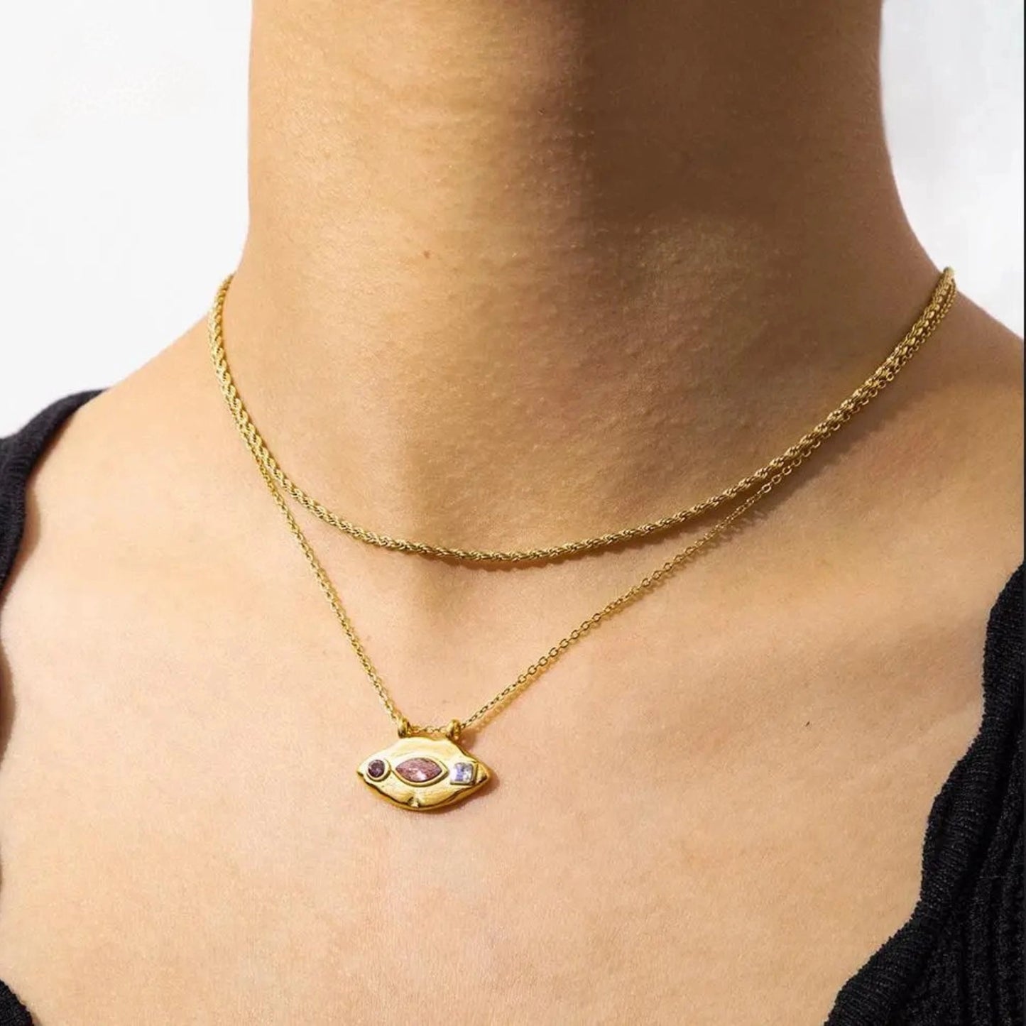 Glimmer Eye Necklace